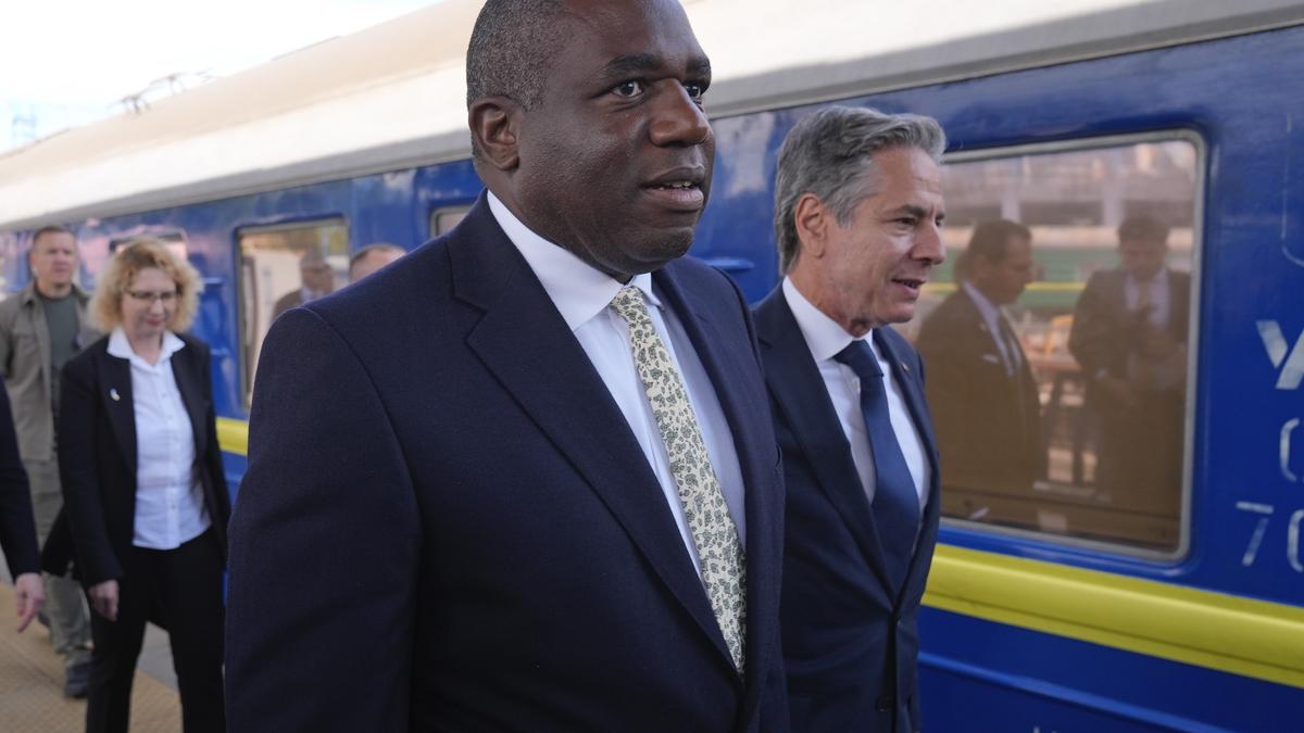 Antony Blinken and David Lammy arrive in Kyiv as Ukraine pushes for long-range strikes against Russia