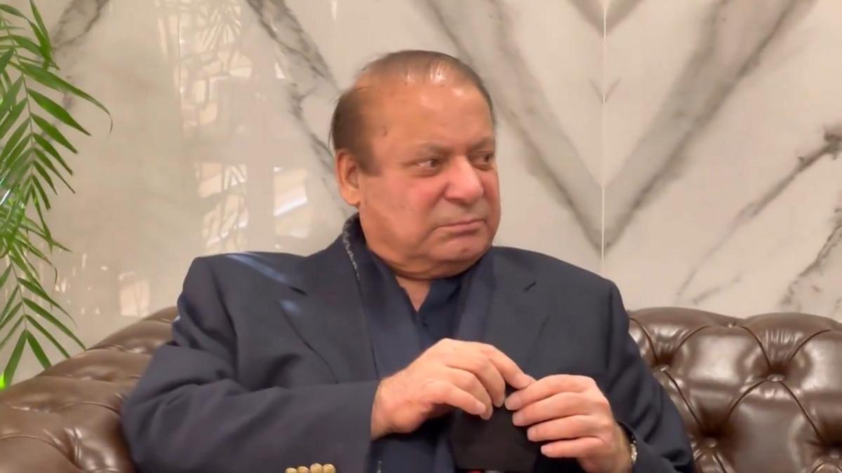 Nawaz Sharif says India, Pakistan should discuss differences, improve ties