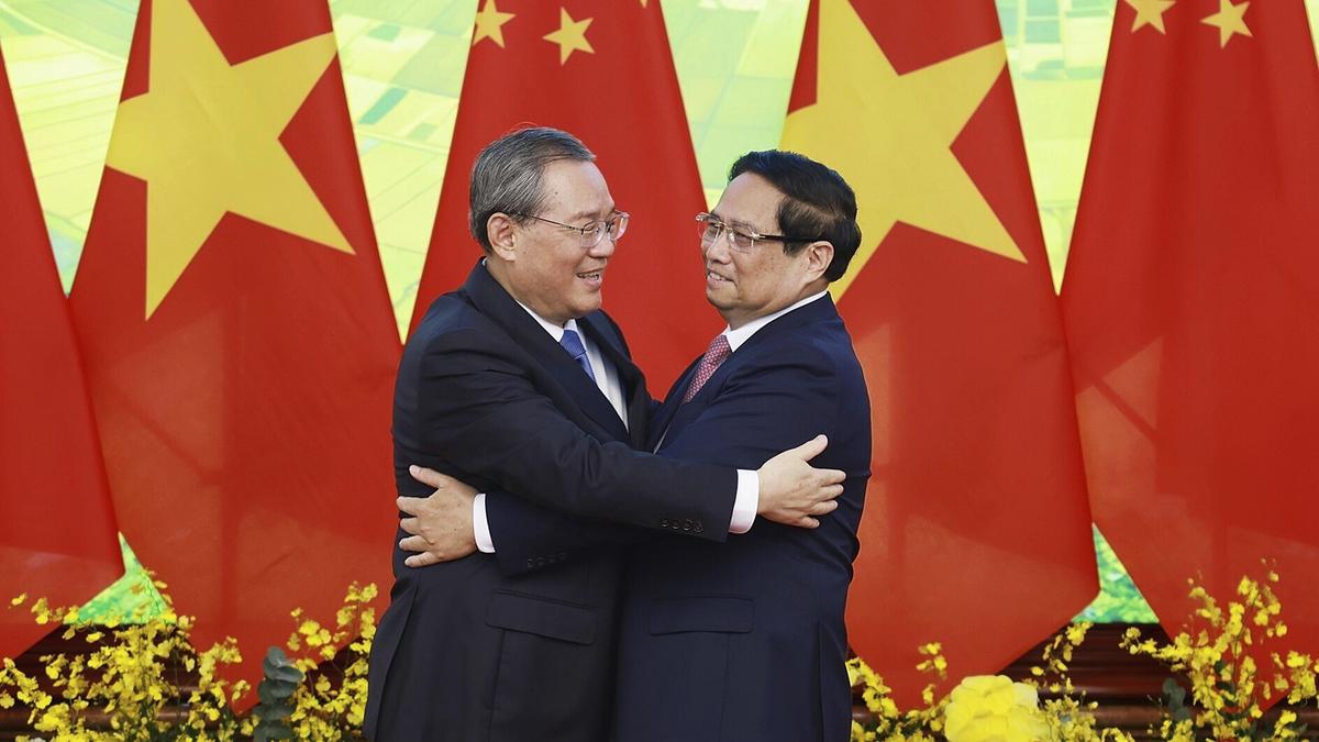 Vietnam, China hold talks on calming South China Sea tensions