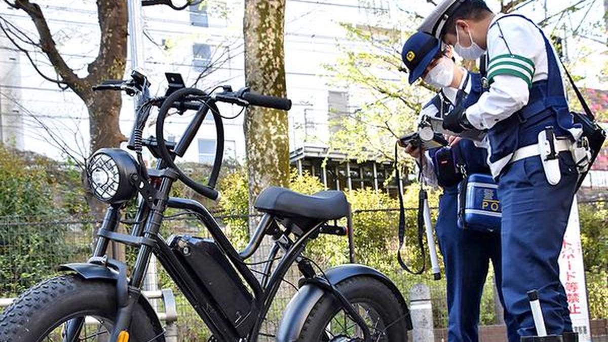 Japan cyclists risk jail for using a mobile